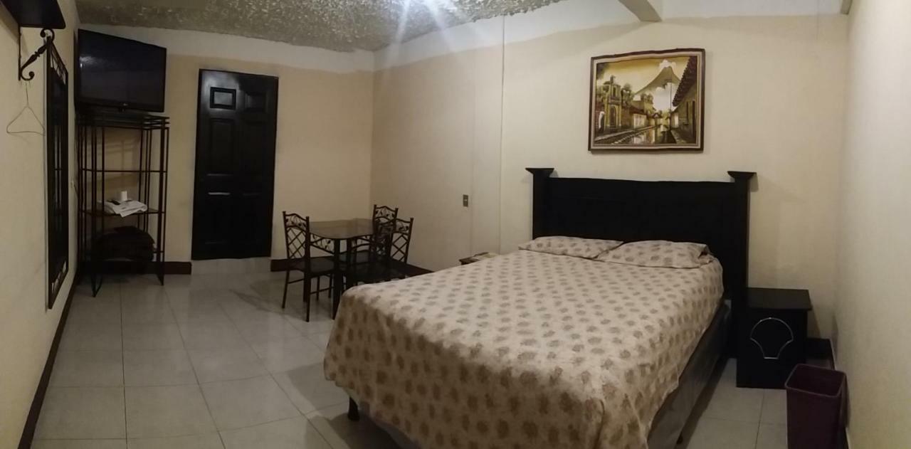 La Mansion De Las Cascadas Chimaltenango Kamer foto
